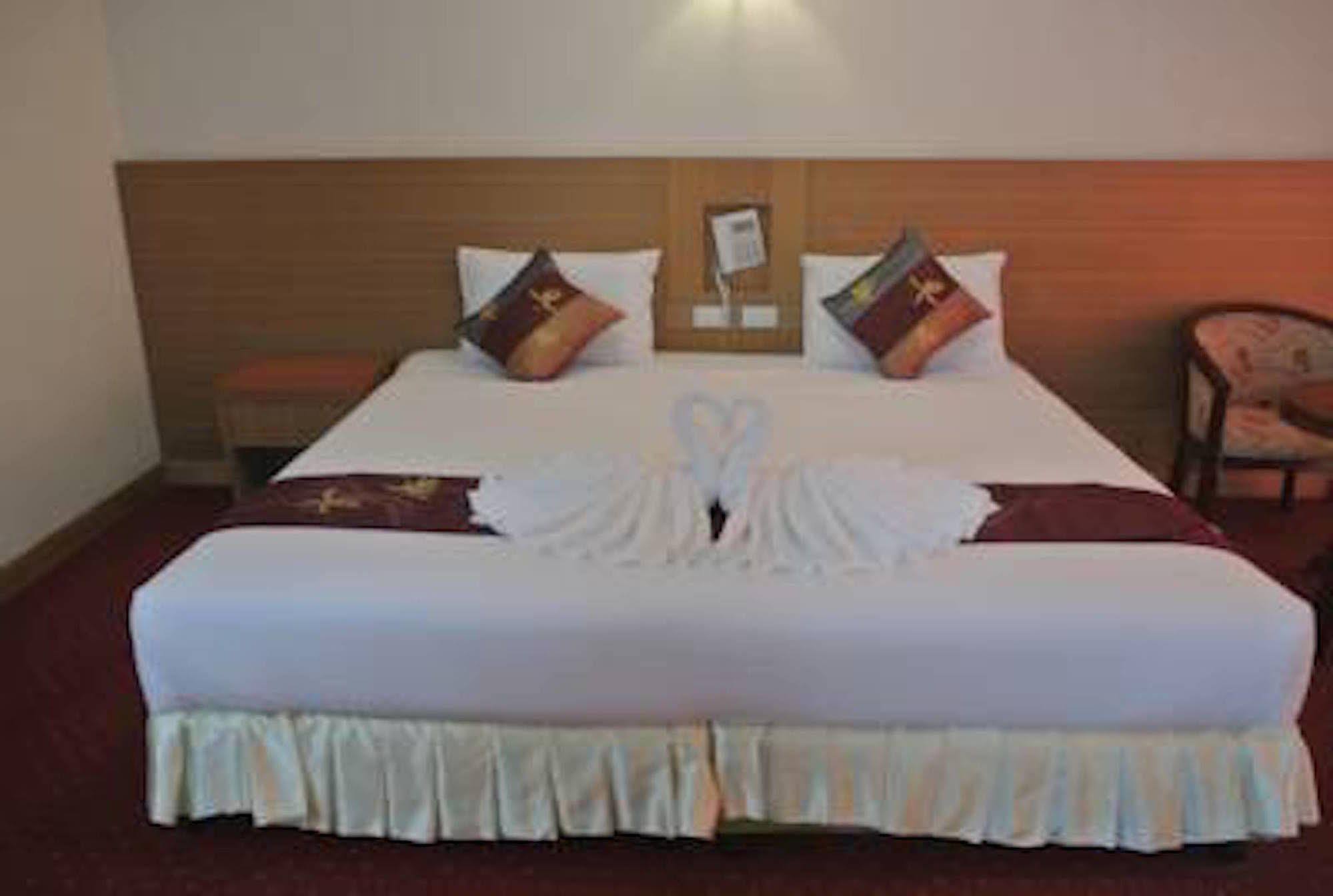 Chaikana Thani Hotel Phatthalung Ngoại thất bức ảnh